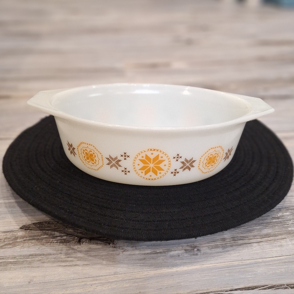 1960's Pyrex 043 Town And Country, Opalwear Casserole ,Bakewear, Vintage Pyrex